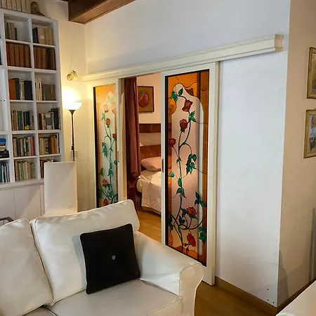 Leonina Luxury Euroform Apartament *