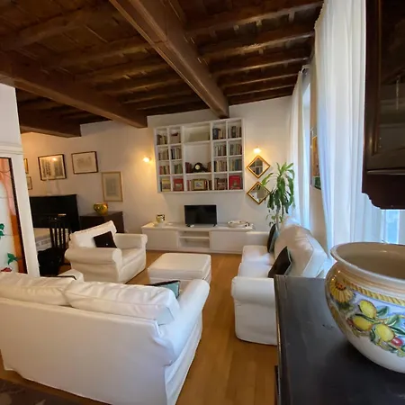Leonina Luxury Euroform *