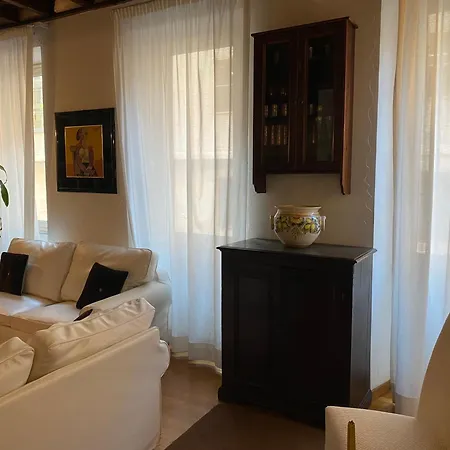 Leonina Luxury Euroform *